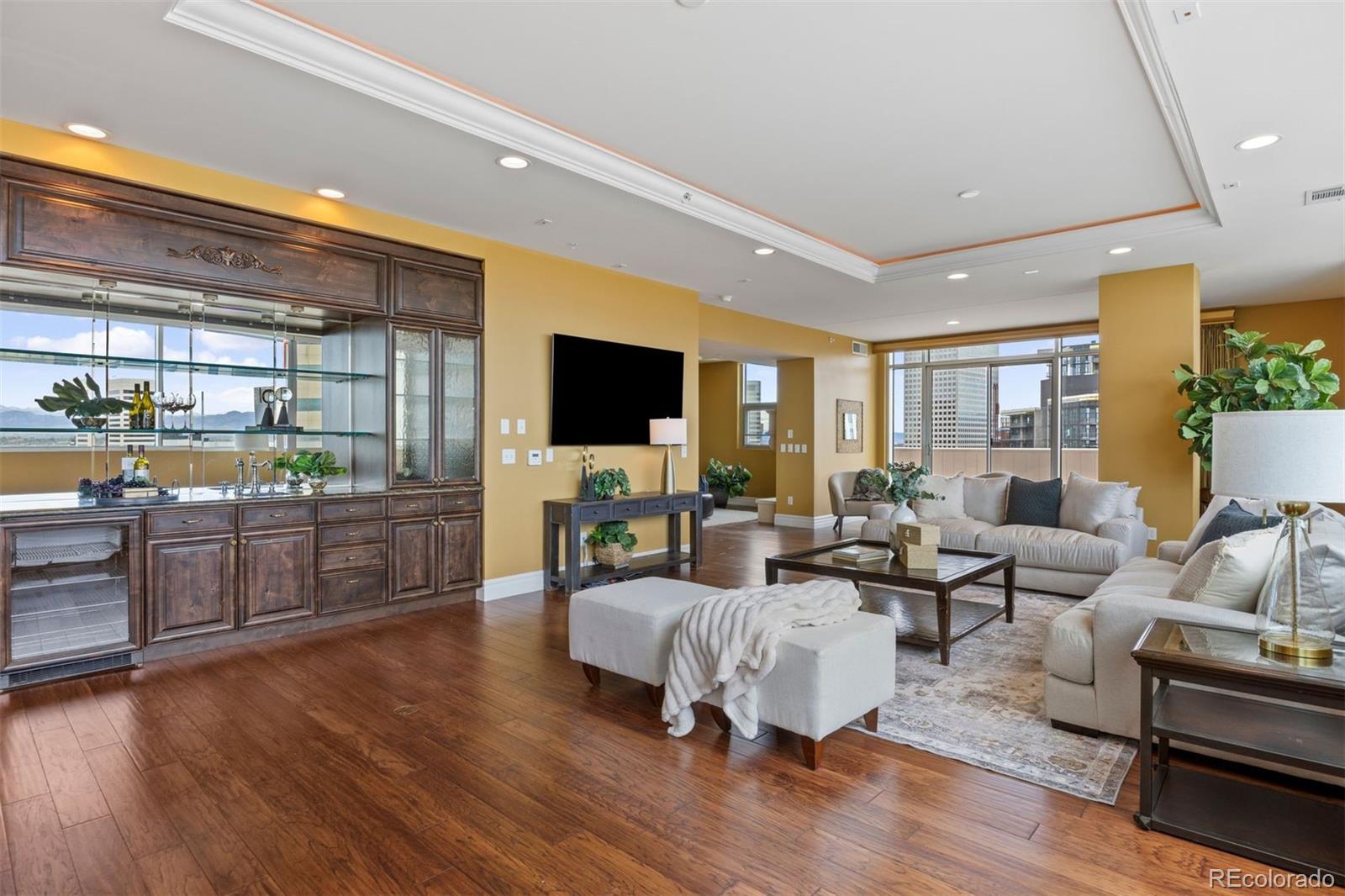 MLS Image #4 for 2001  lincoln street 2820,denver, Colorado