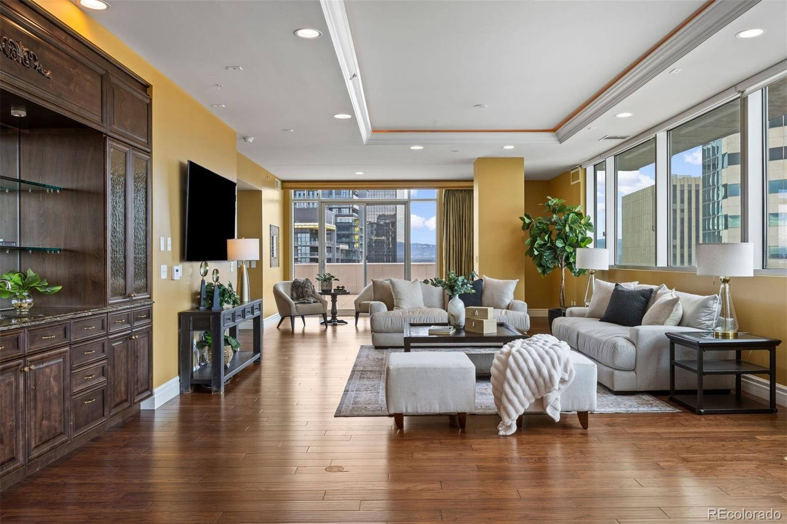 MLS Image #6 for 2001  lincoln street 2820,denver, Colorado
