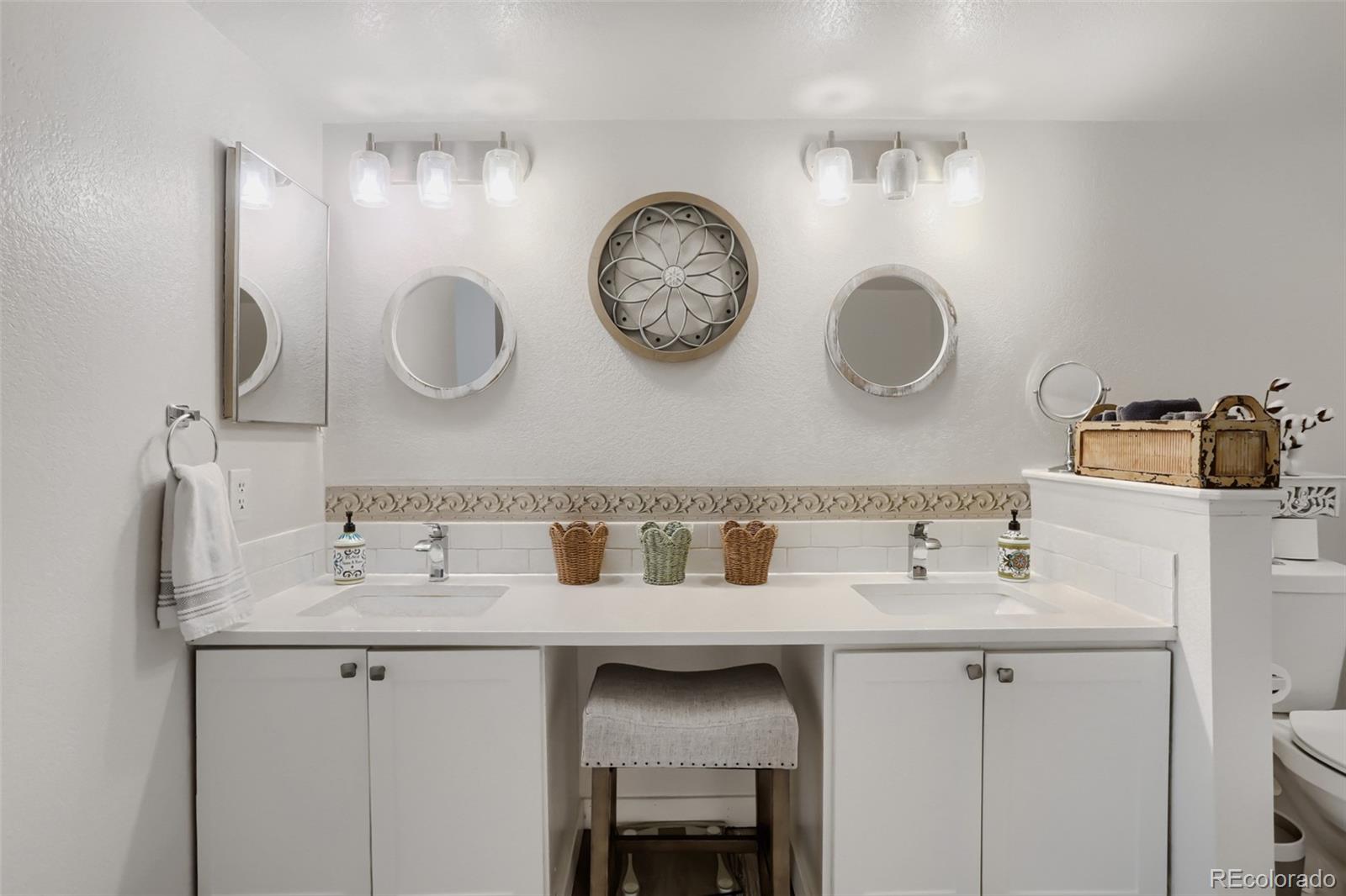 MLS Image #17 for 12093 w cross drive,littleton, Colorado