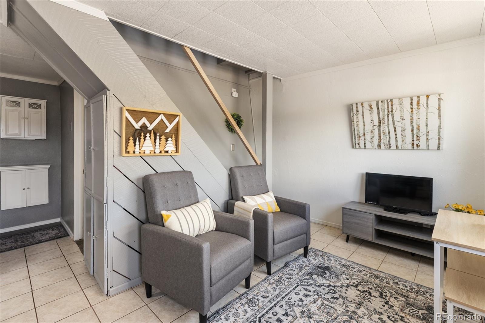 MLS Image #4 for 301  circle drive,florissant, Colorado