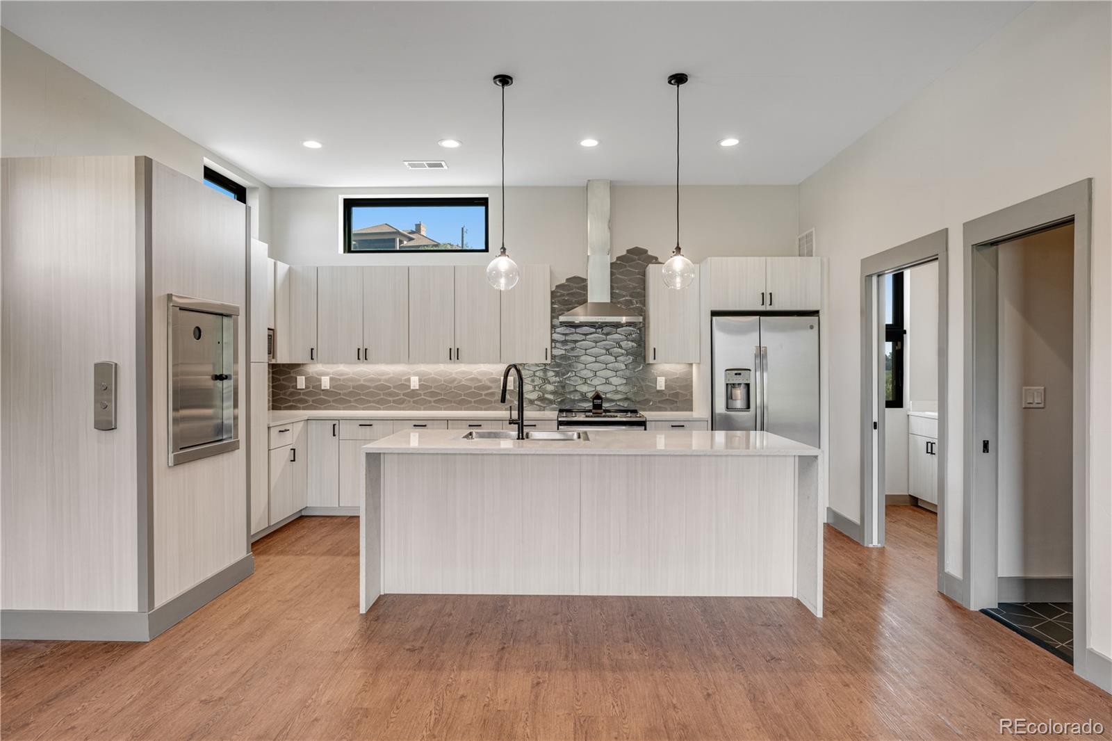 MLS Image #8 for 2260  glenn street,colorado springs, Colorado