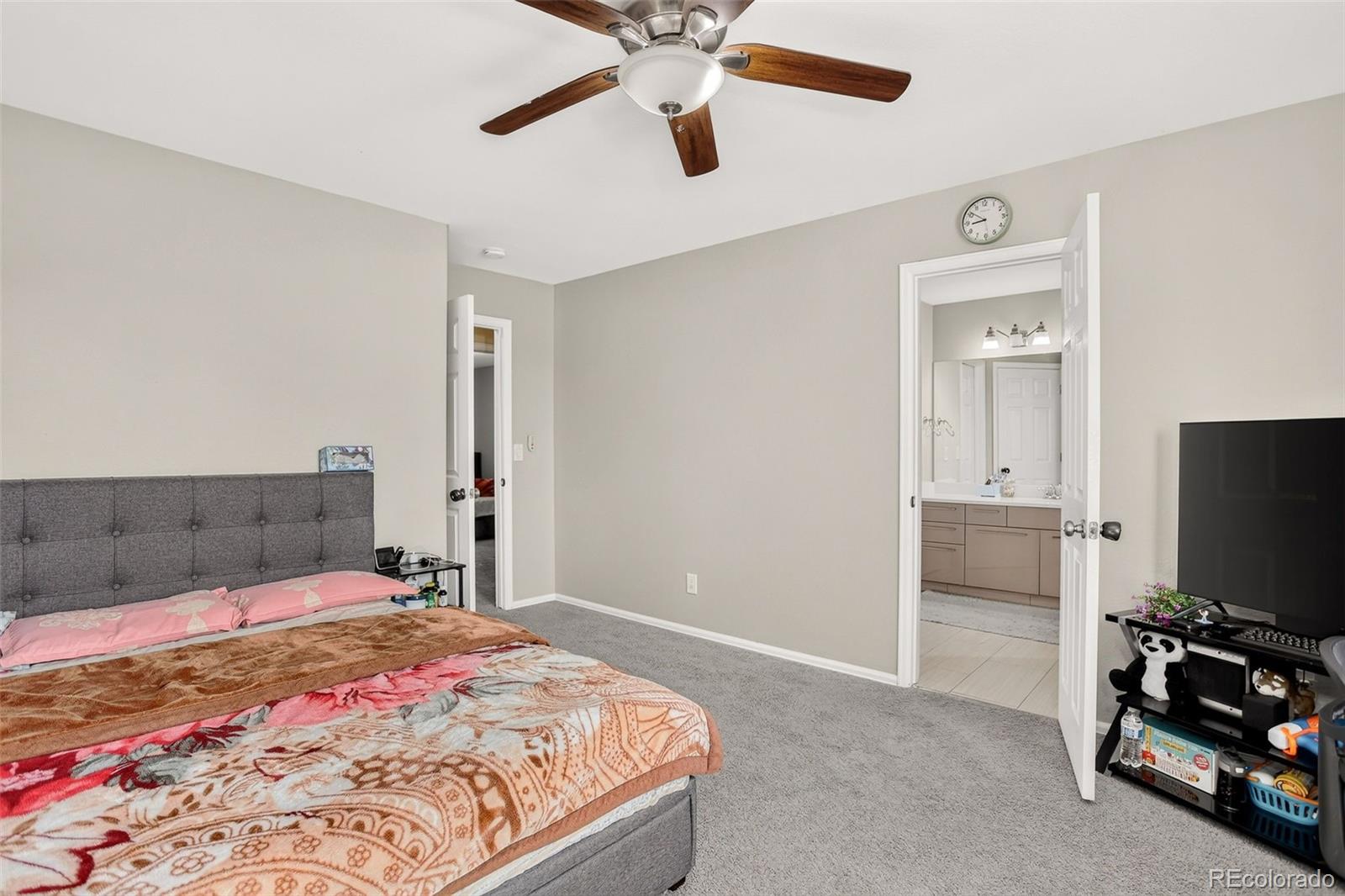 MLS Image #28 for 5067  crystal way,denver, Colorado