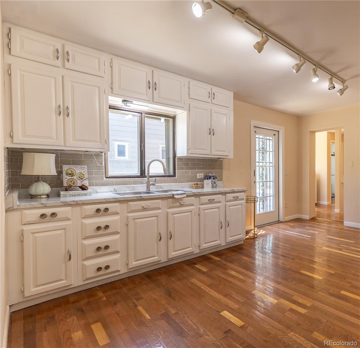 MLS Image #3 for 4077 s washington street,englewood, Colorado