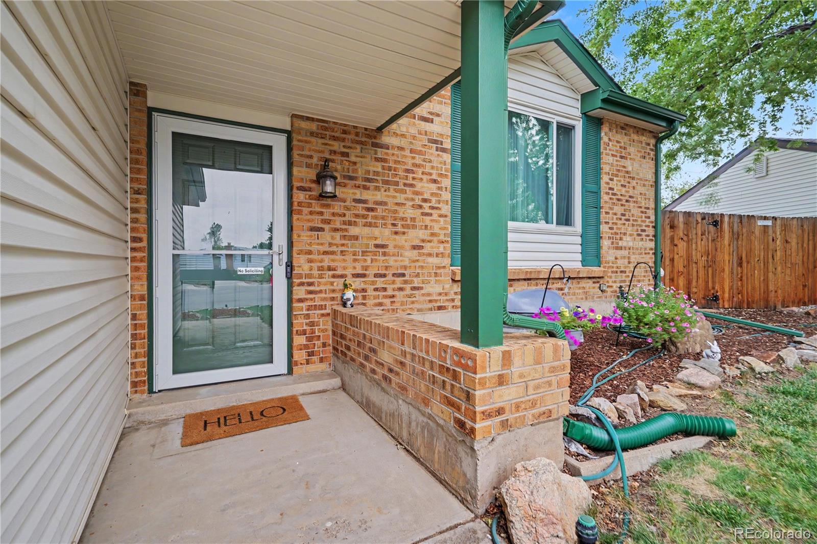 MLS Image #2 for 5121 s quintero street,aurora, Colorado