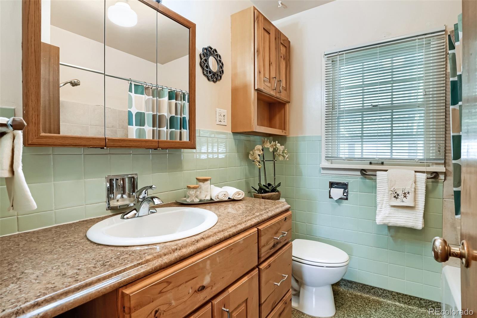 MLS Image #14 for 3990 s logan street,englewood, Colorado