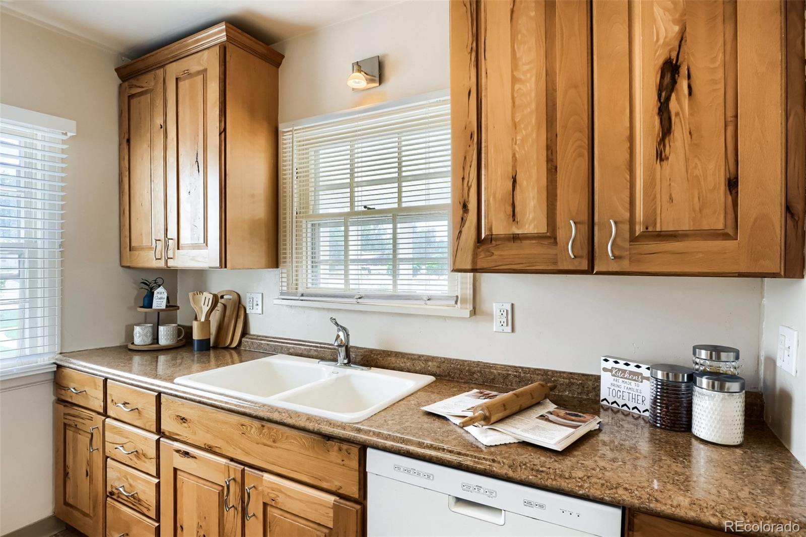 MLS Image #7 for 3990 s logan street,englewood, Colorado