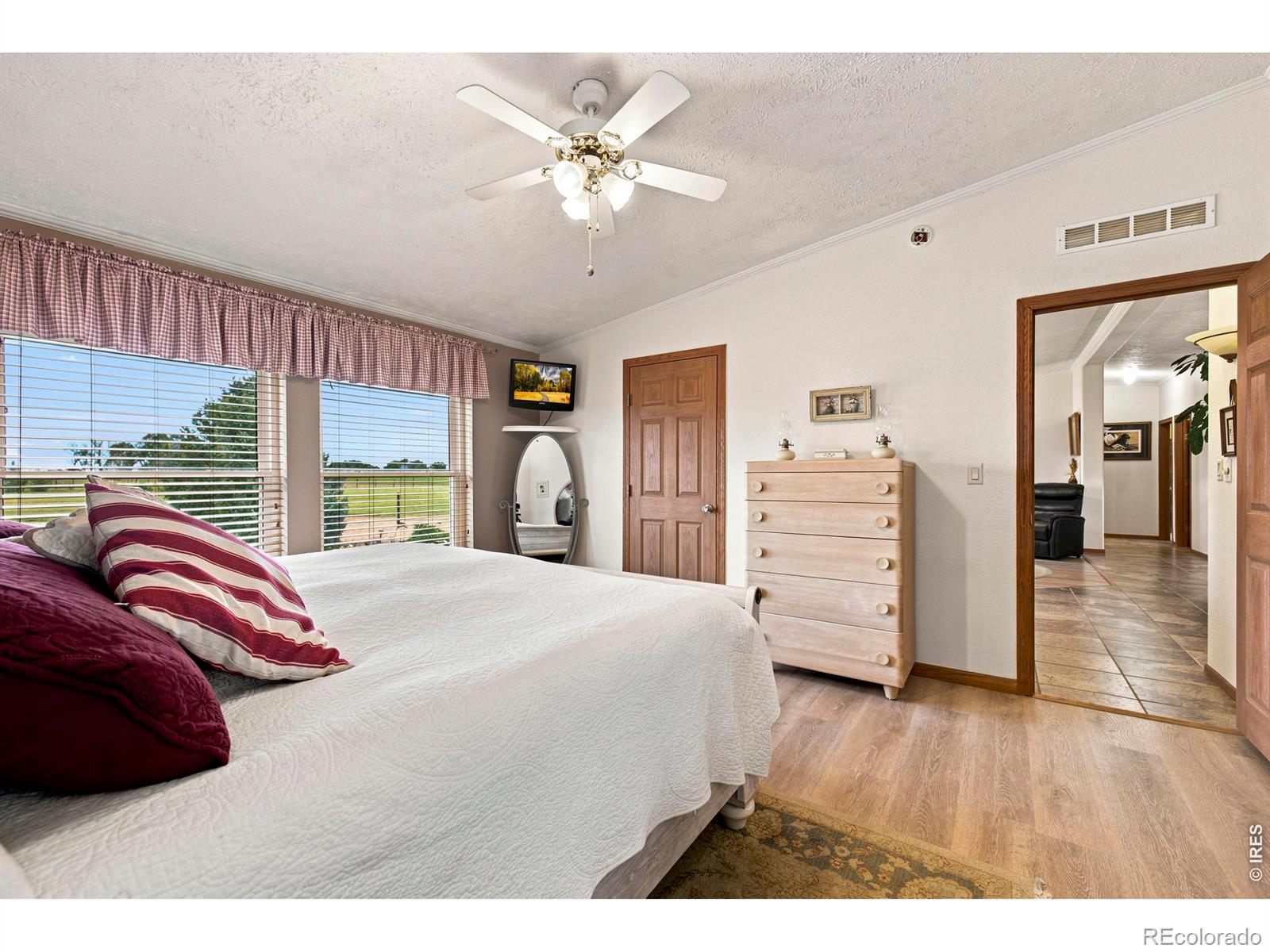 MLS Image #19 for 28510  county road 64 ,gill, Colorado