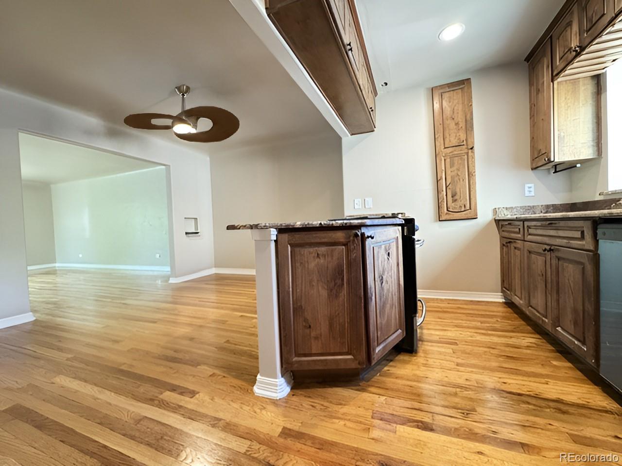 MLS Image #19 for 3905 e 2nd avenue,denver, Colorado