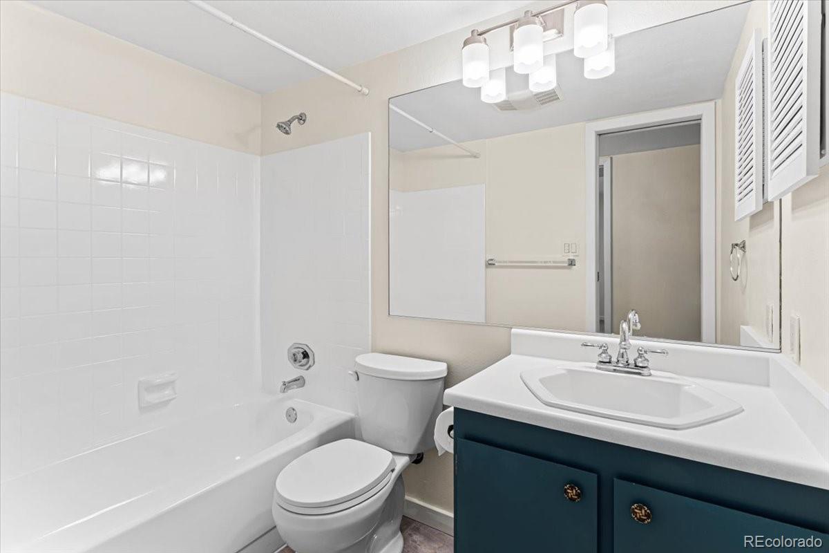 MLS Image #16 for 4400 s quebec street,denver, Colorado