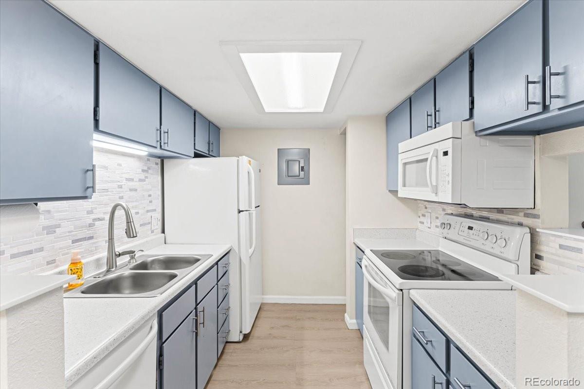 MLS Image #8 for 4400 s quebec street,denver, Colorado