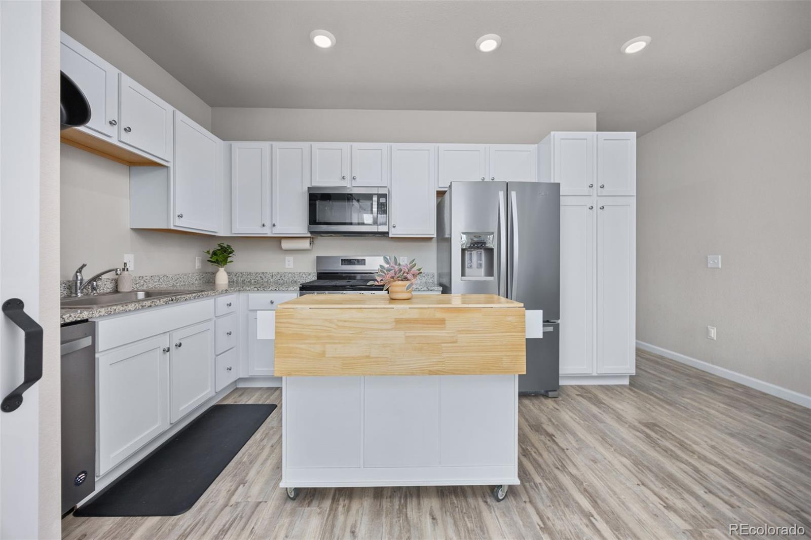 MLS Image #10 for 1116  oak circle,lakewood, Colorado