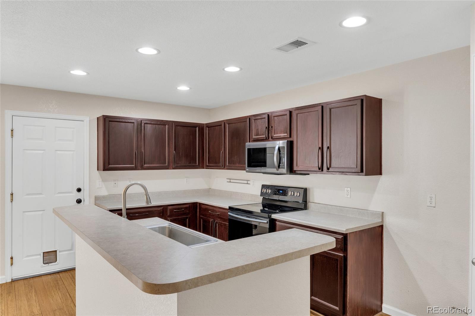 MLS Image #6 for 5788  biscay street ,denver, Colorado