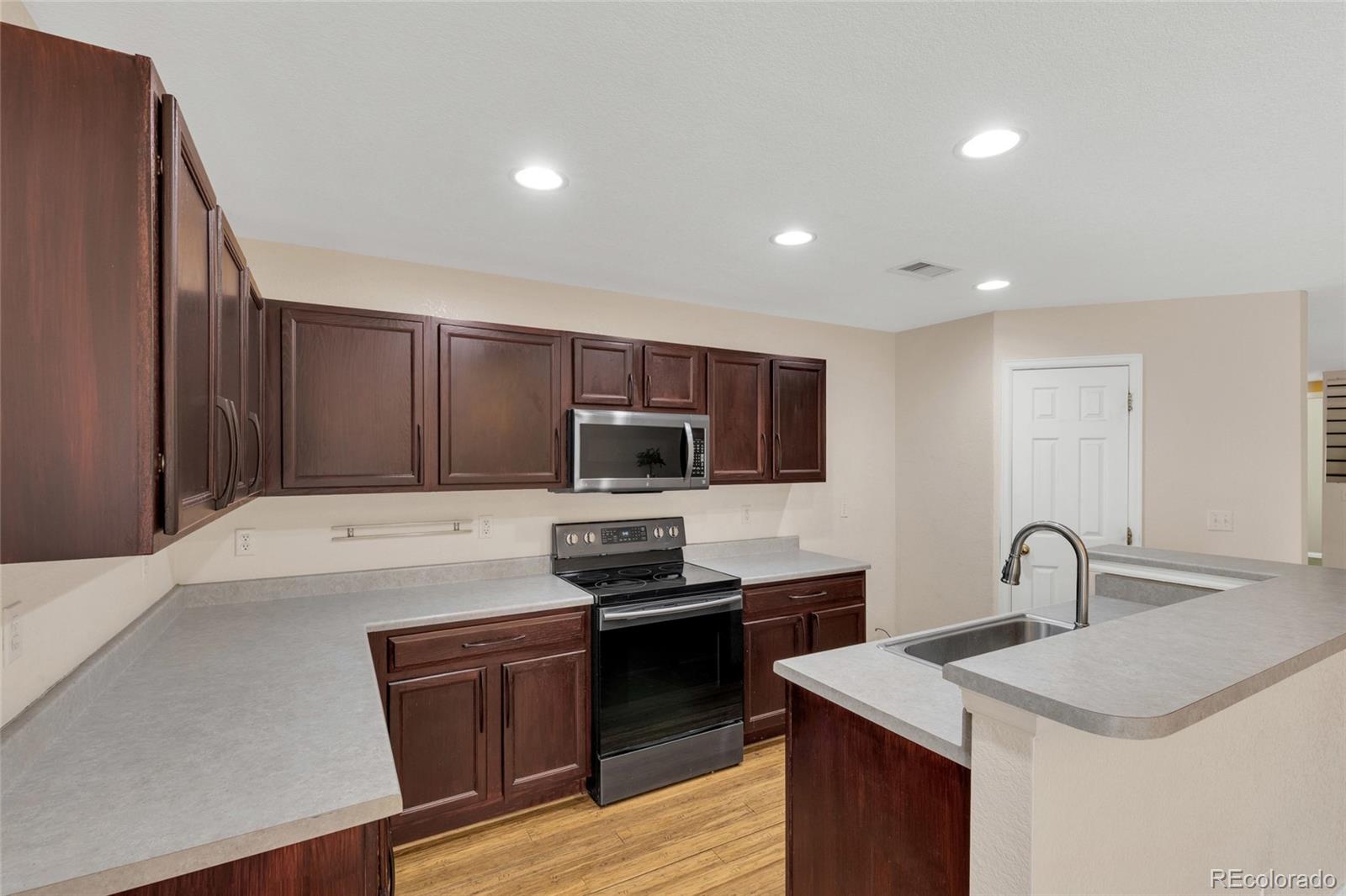 MLS Image #7 for 5788  biscay street ,denver, Colorado