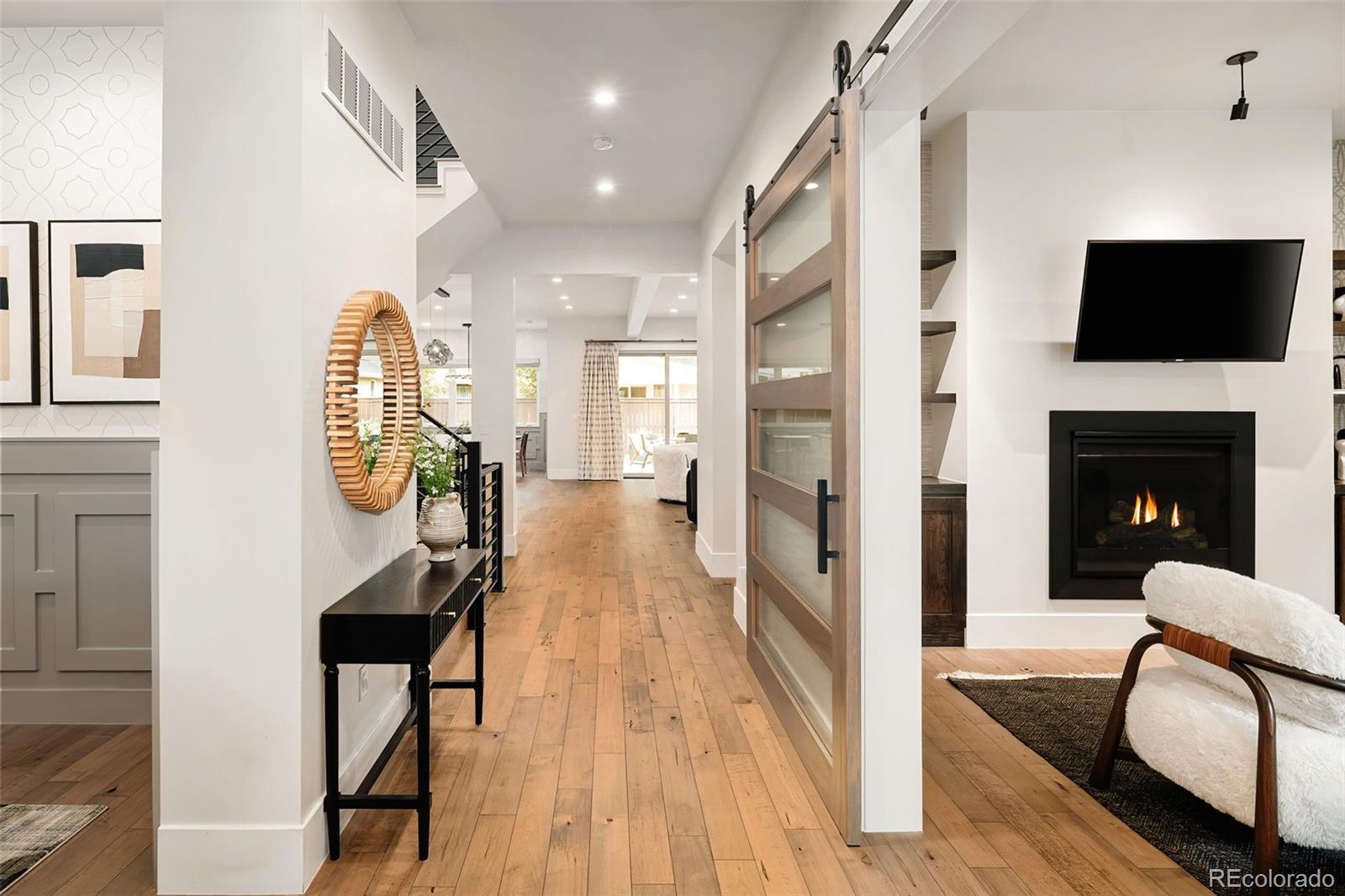 MLS Image #5 for 20  ivanhoe street,denver, Colorado
