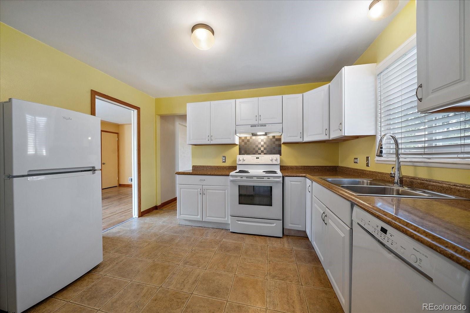 MLS Image #7 for 3650 s delaware street,englewood, Colorado