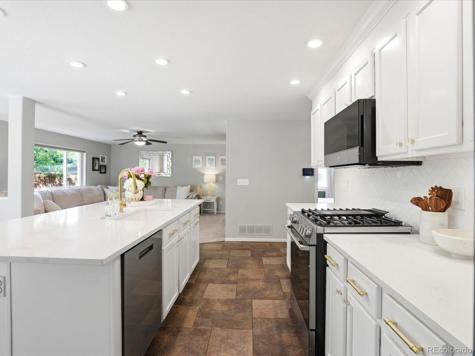 MLS Image #5 for 10974 w 54th lane,arvada, Colorado
