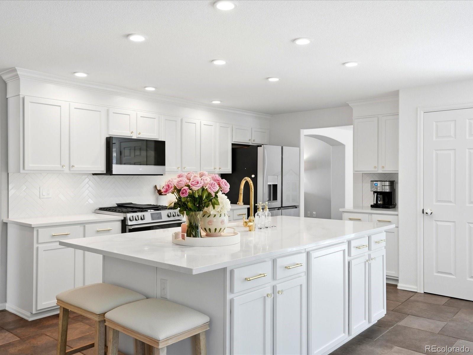 MLS Image #8 for 10974 w 54th lane,arvada, Colorado