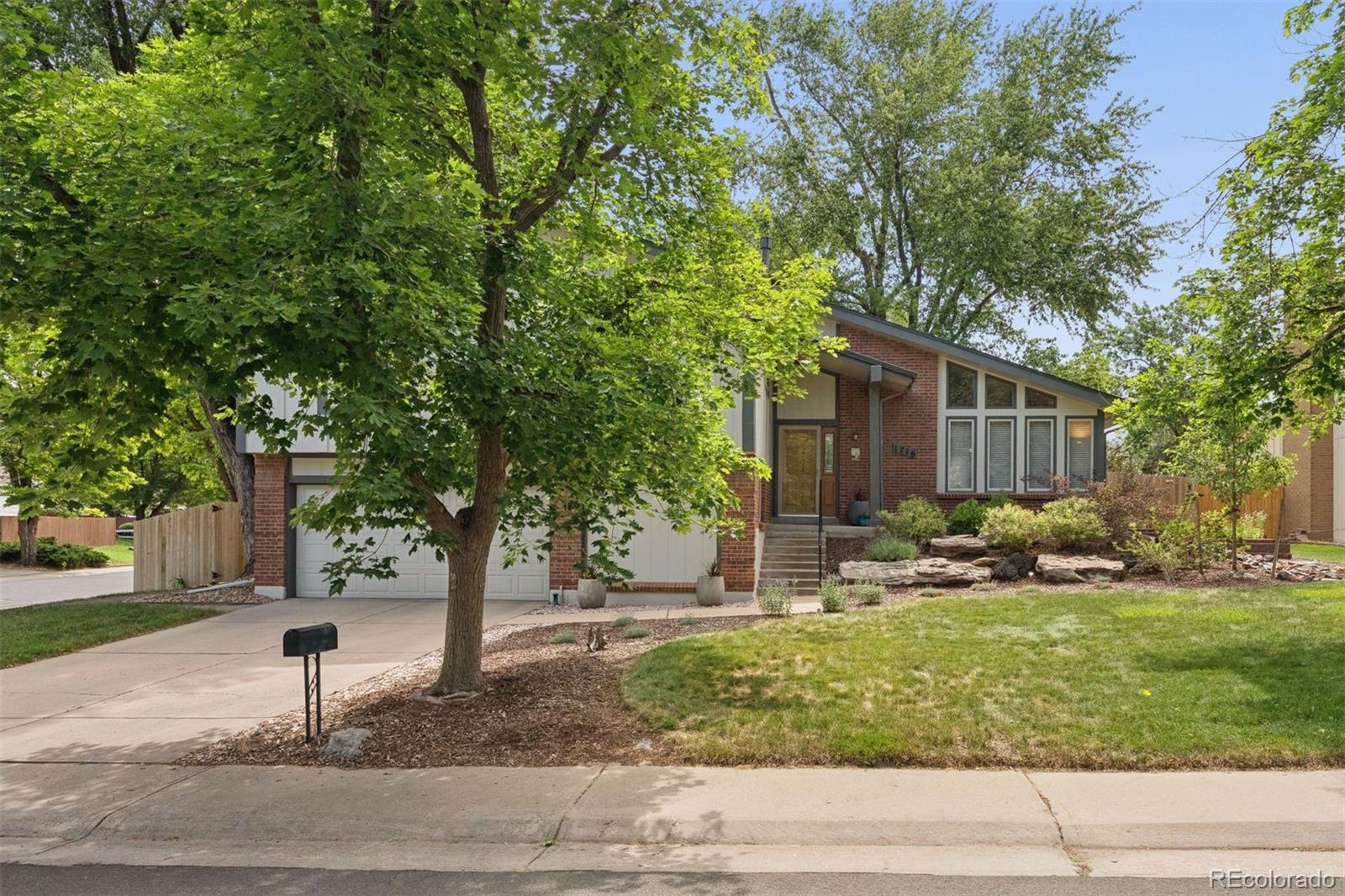 MLS Image #1 for 1716 s newark court,aurora, Colorado
