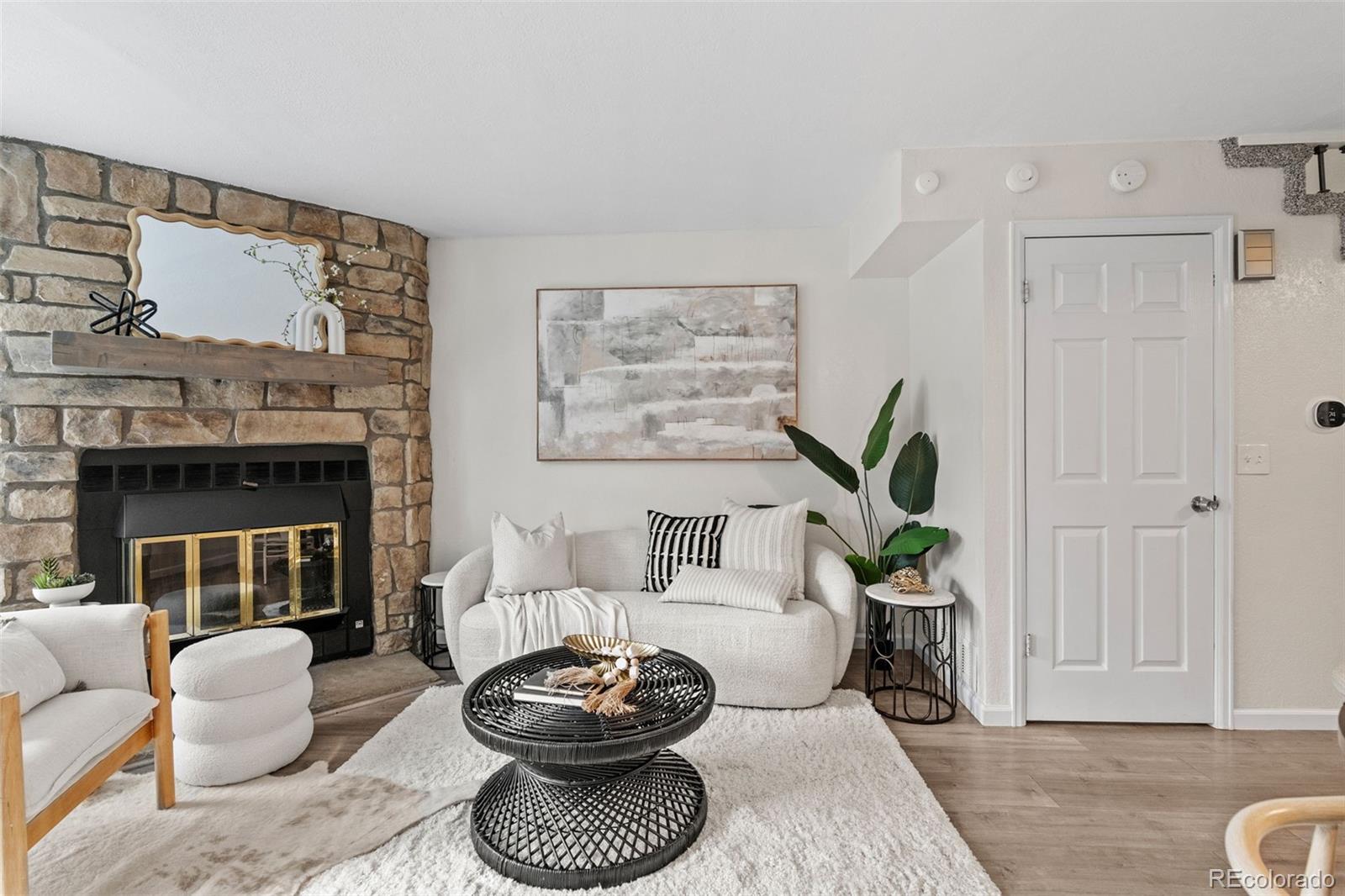 MLS Image #5 for 6712 s independence street,littleton, Colorado