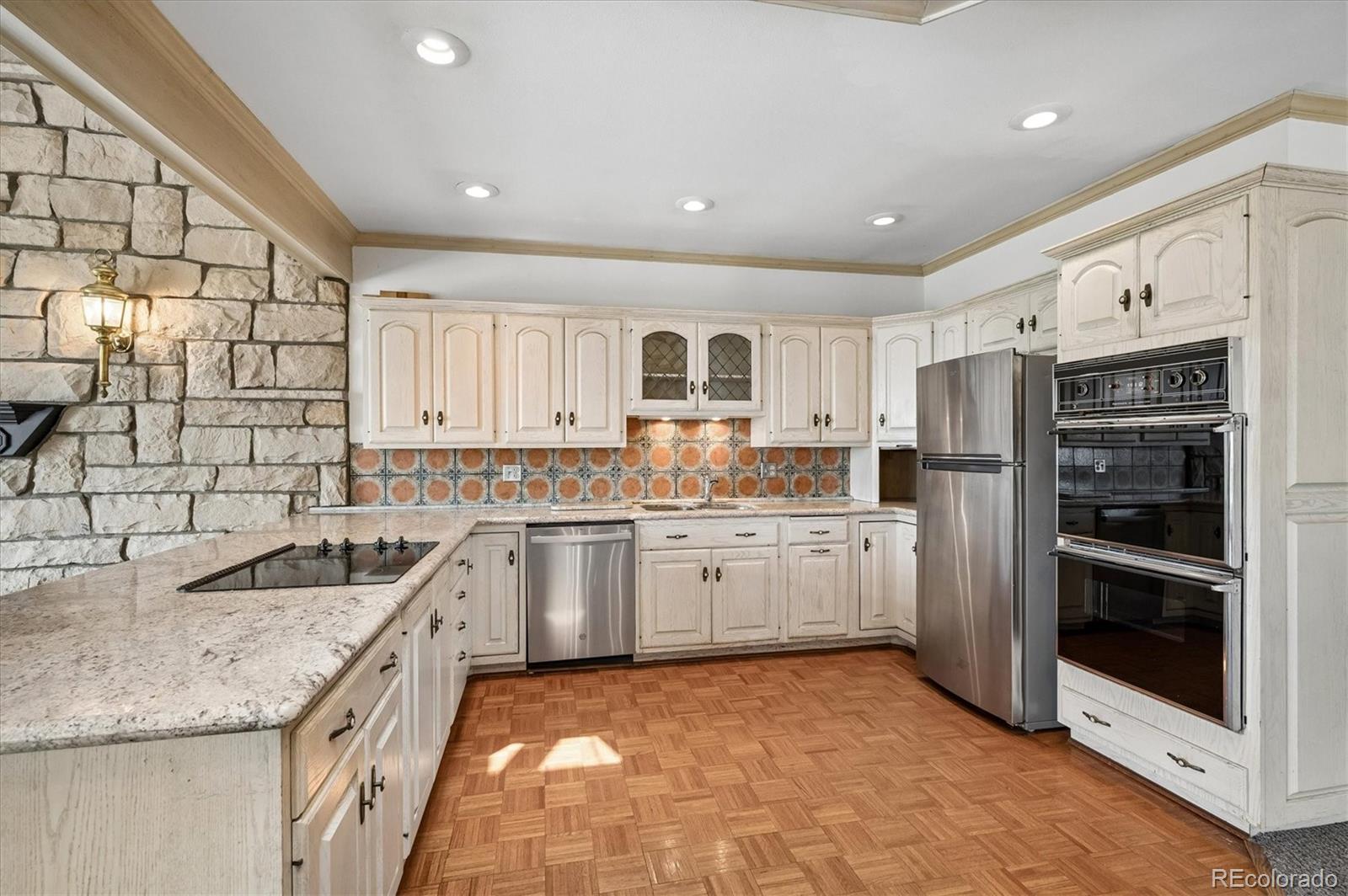 MLS Image #14 for 2530 s gray court,denver, Colorado