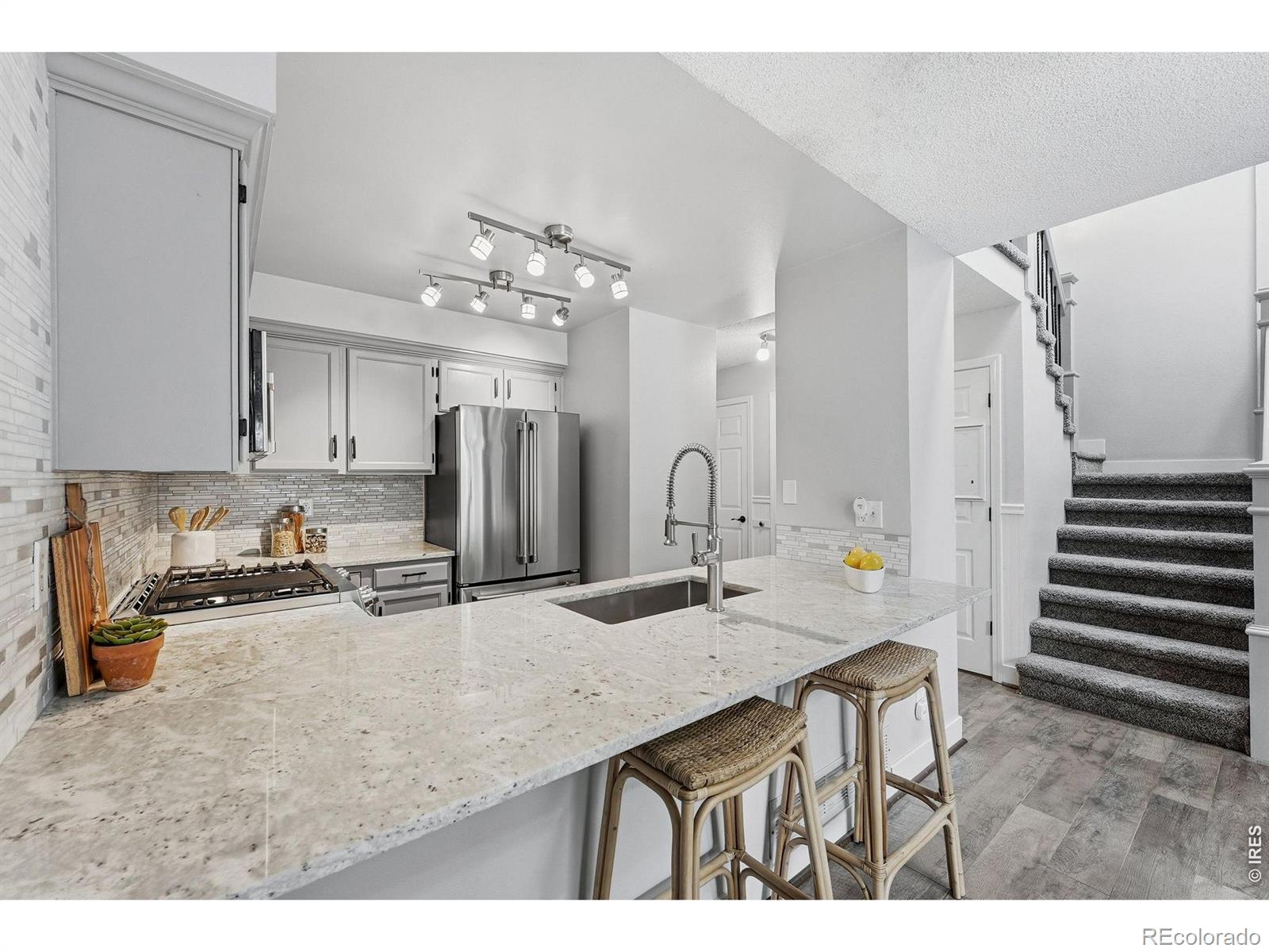 MLS Image #11 for 2892 w long circle,littleton, Colorado
