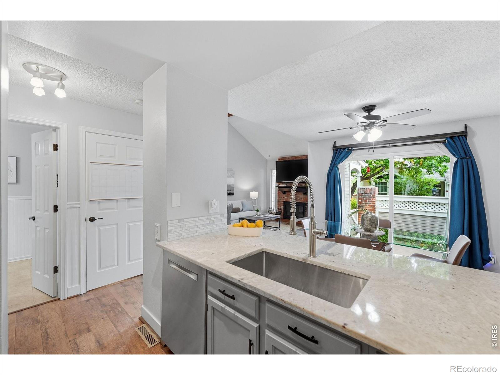 MLS Image #12 for 2892 w long circle,littleton, Colorado