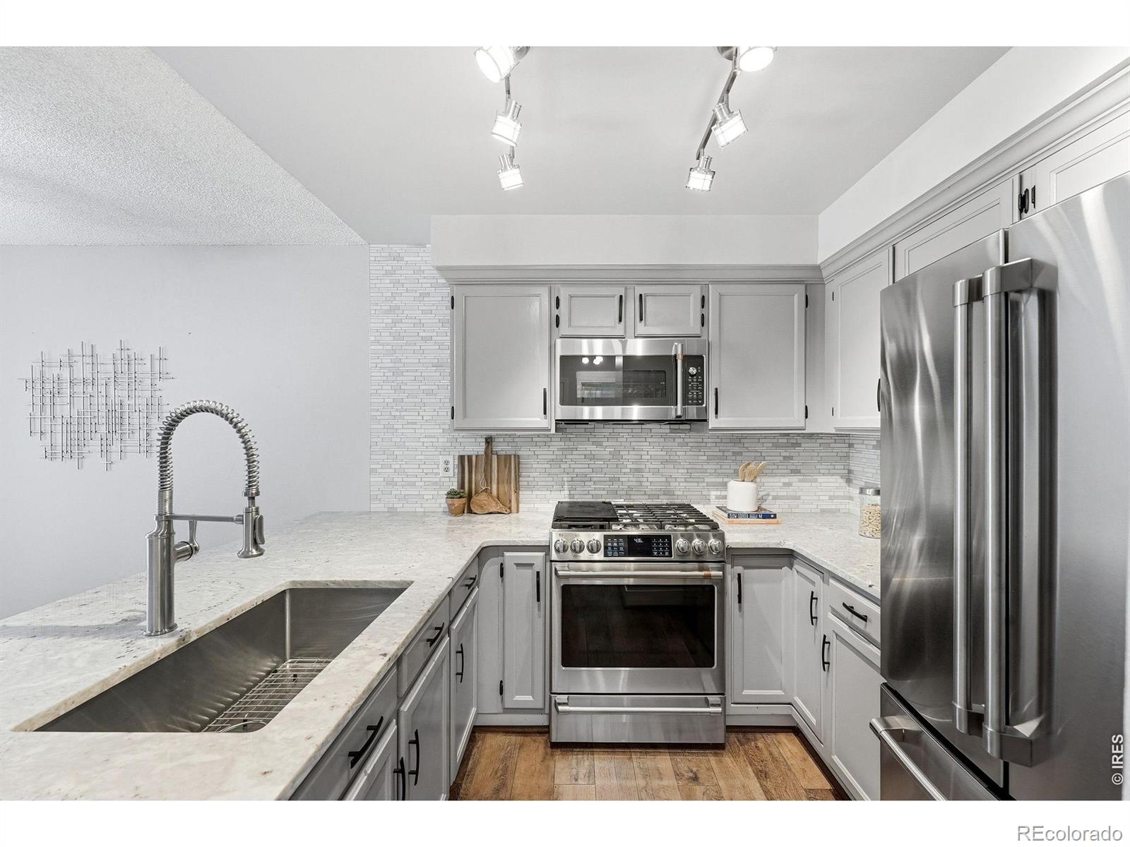 MLS Image #13 for 2892 w long circle,littleton, Colorado