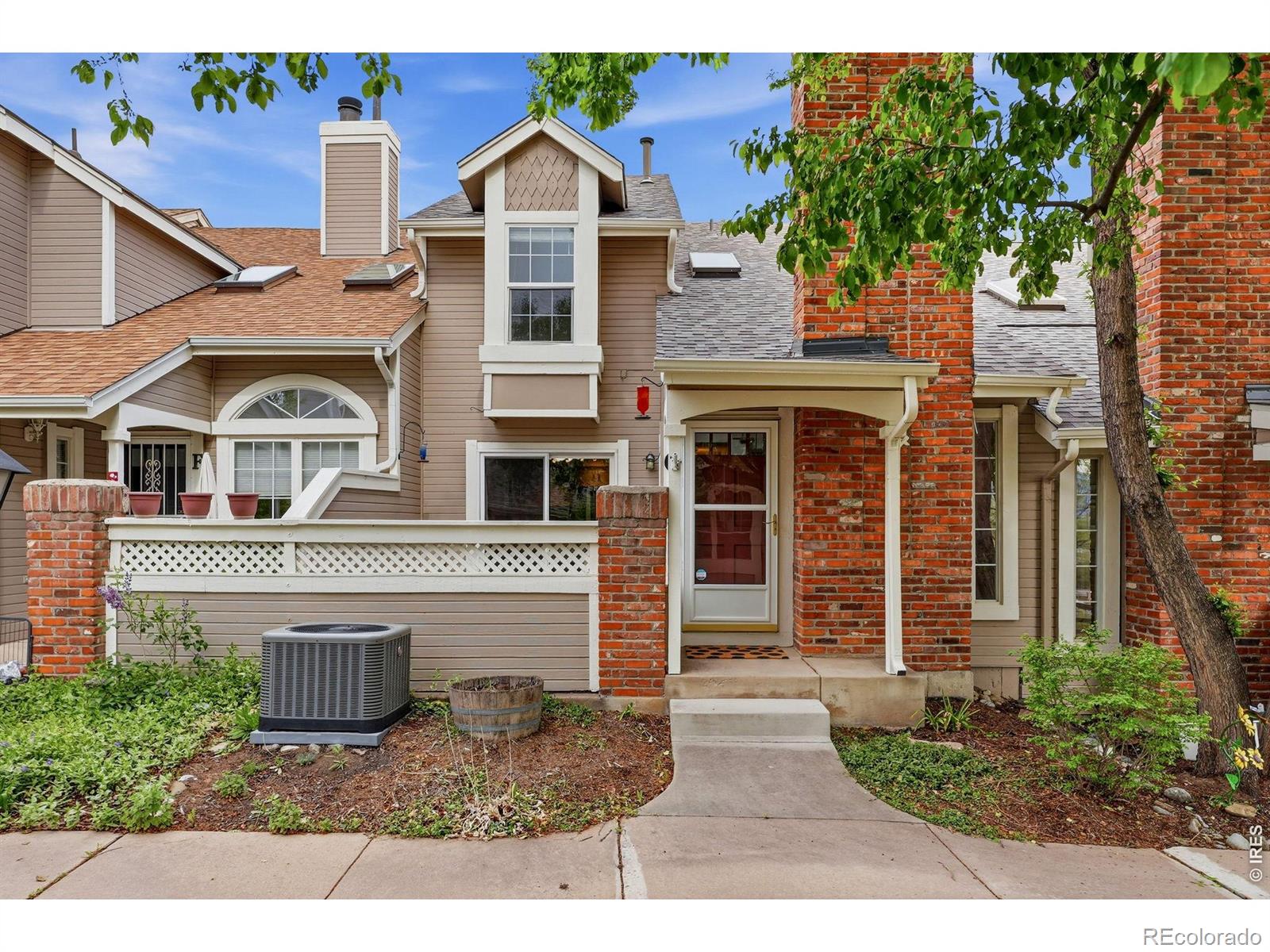 MLS Image #2 for 2892 w long circle,littleton, Colorado