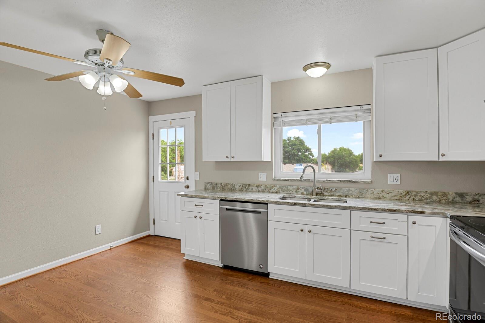 MLS Image #12 for 10934  birch drive,denver, Colorado