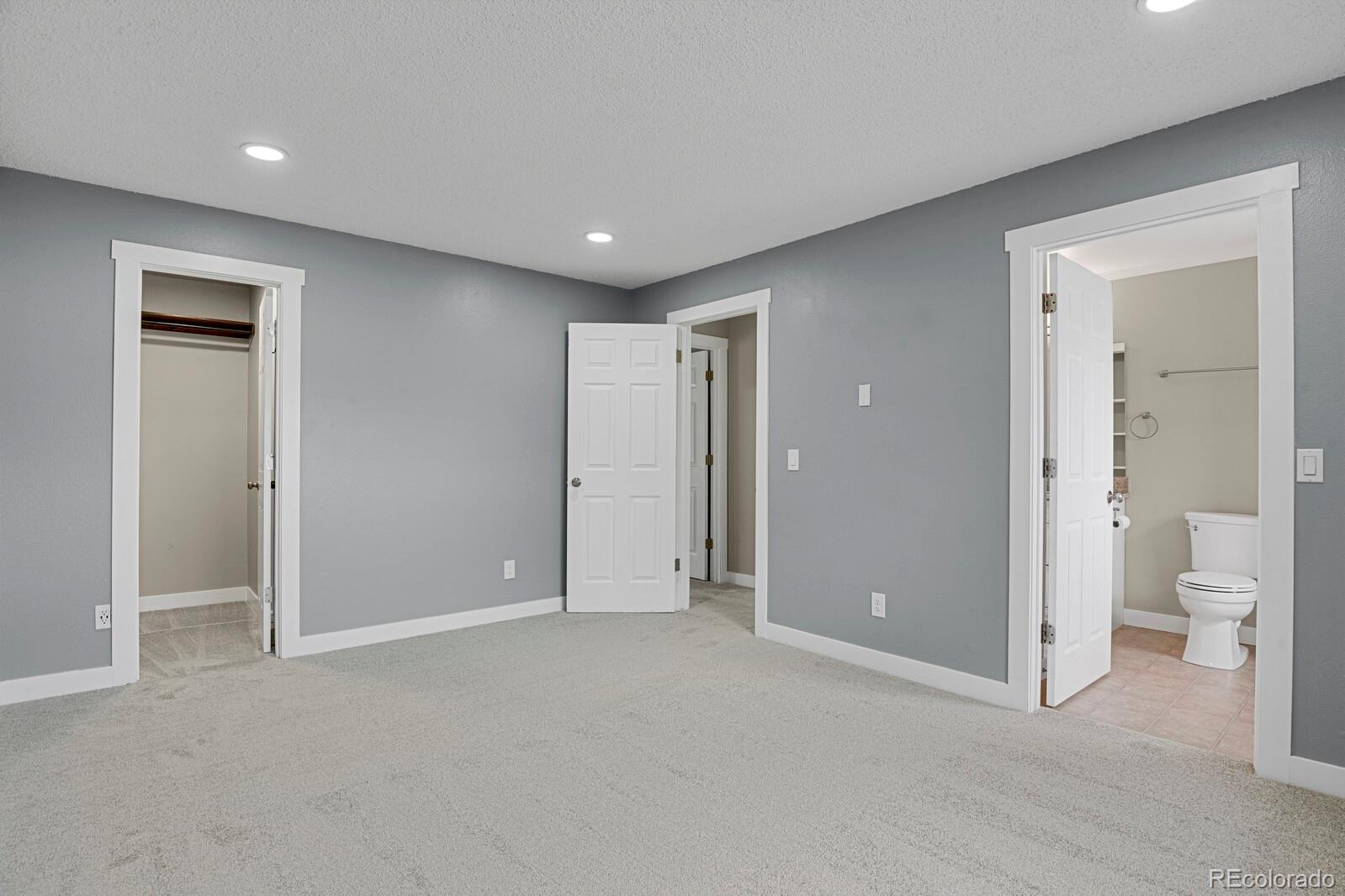 MLS Image #14 for 10934  birch drive,denver, Colorado
