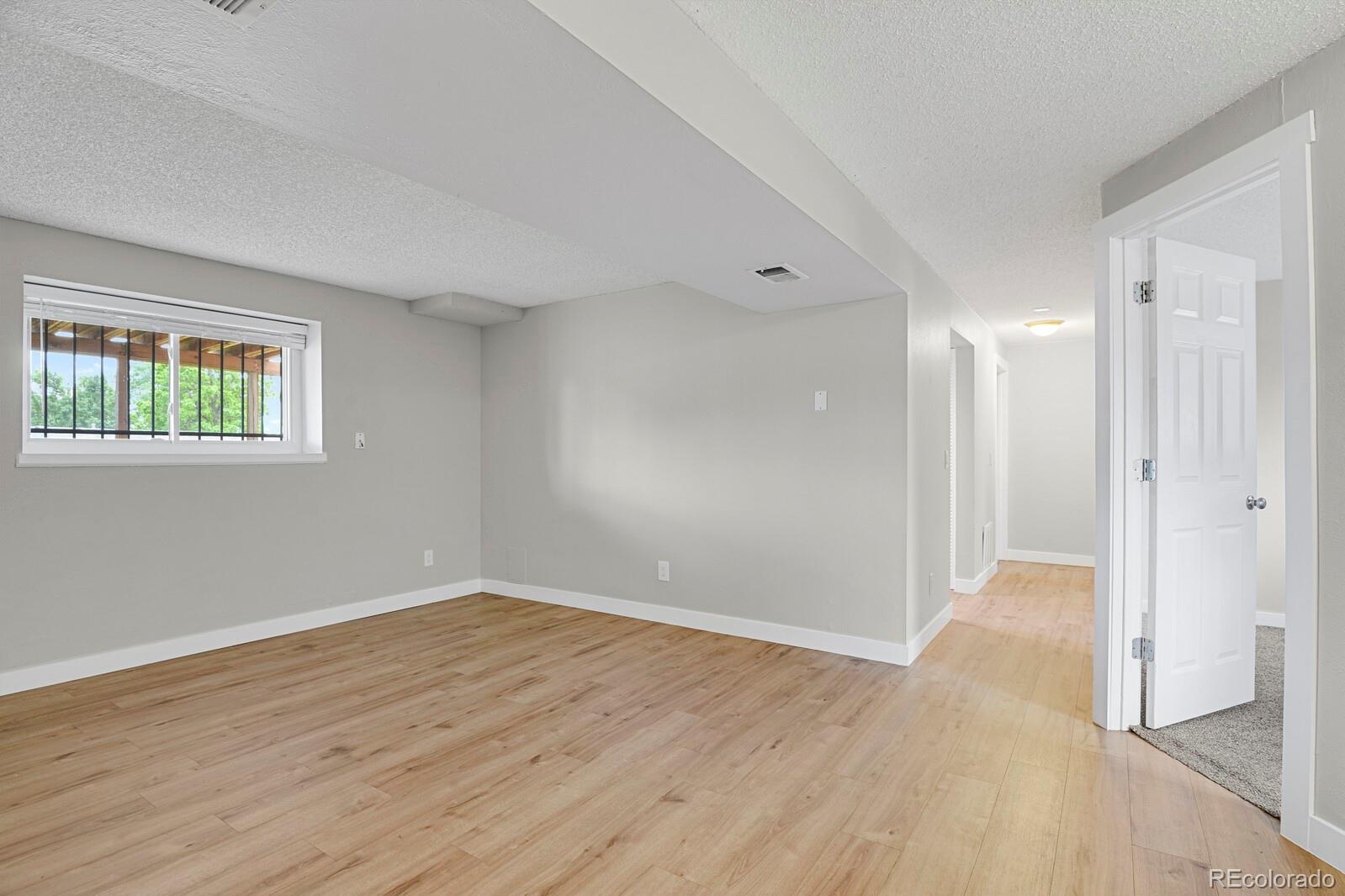 MLS Image #19 for 10934  birch drive,denver, Colorado