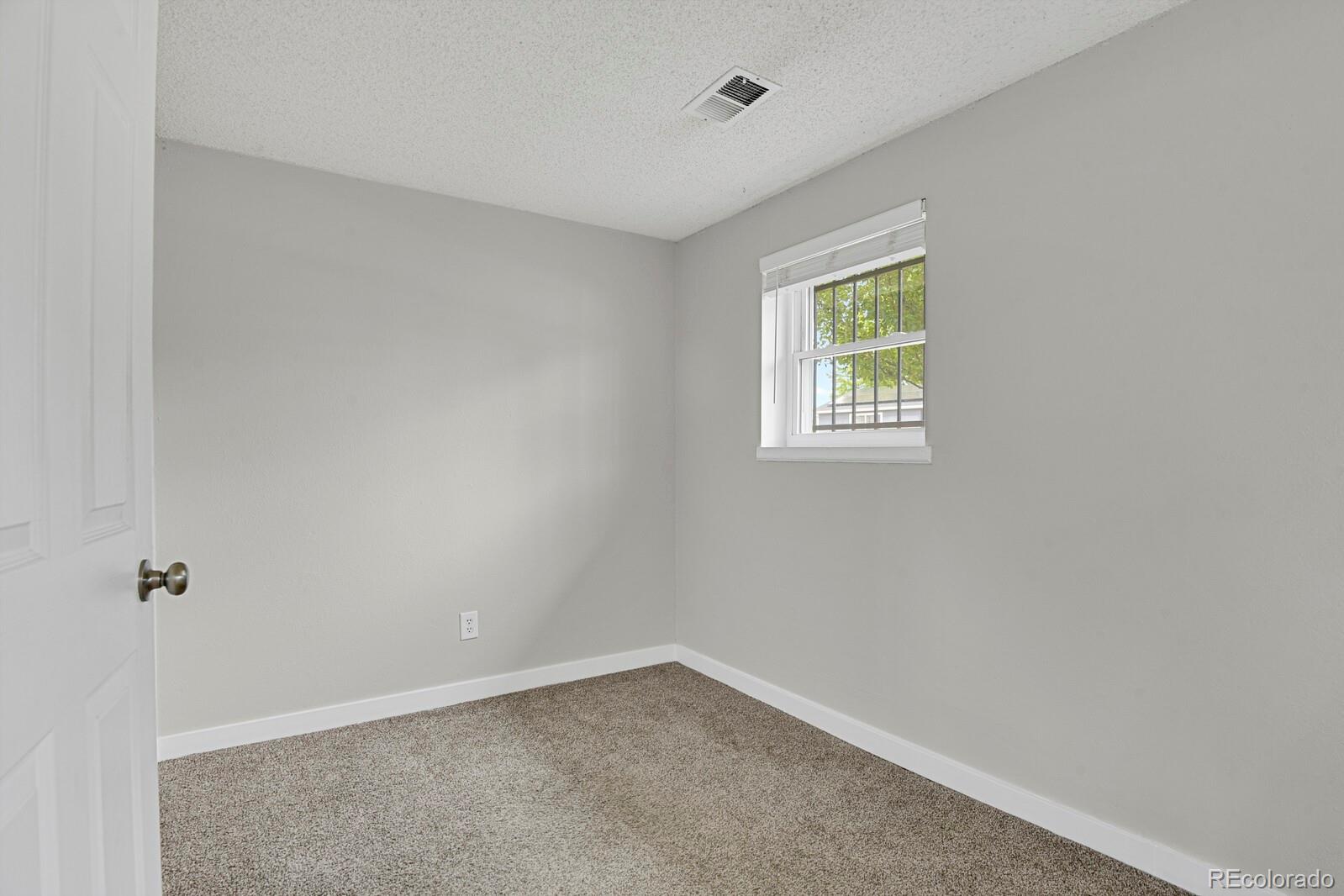 MLS Image #20 for 10934  birch drive,denver, Colorado