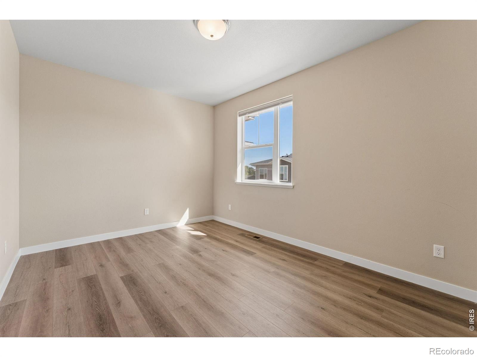 MLS Image #18 for 330  high point drive,longmont, Colorado