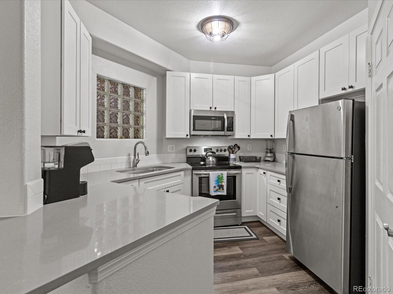 MLS Image #3 for 1672 w canal circle,littleton, Colorado