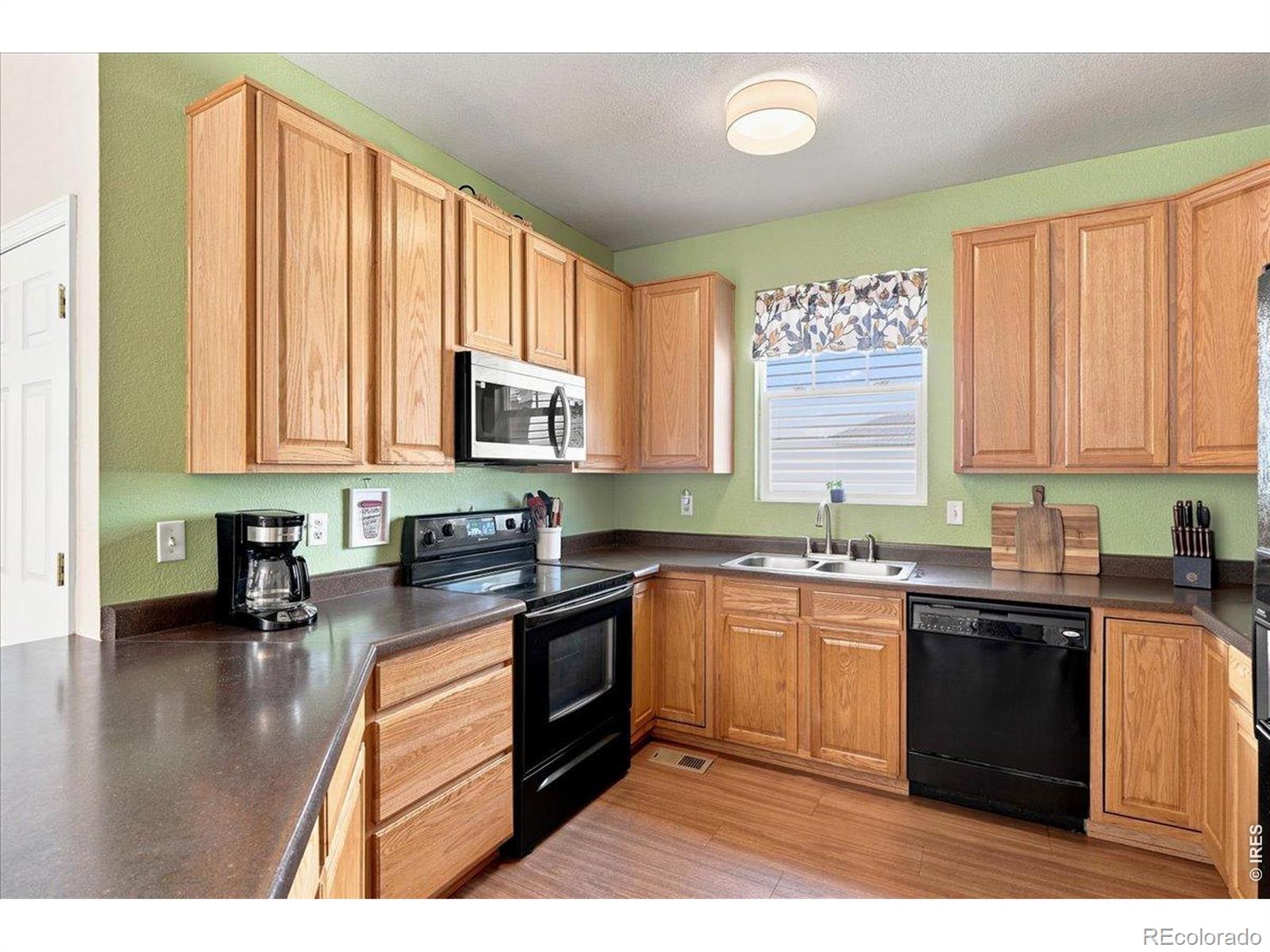 MLS Image #11 for 2144  clipper way,fort collins, Colorado