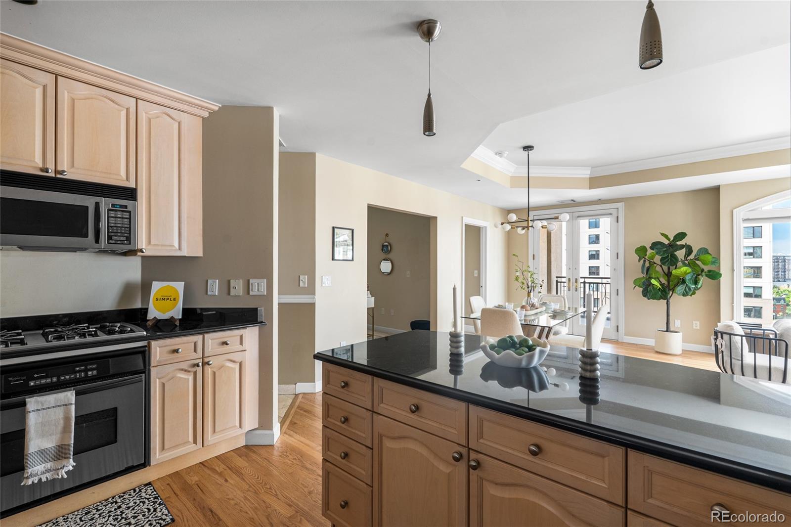 MLS Image #13 for 1827 n grant street,denver, Colorado