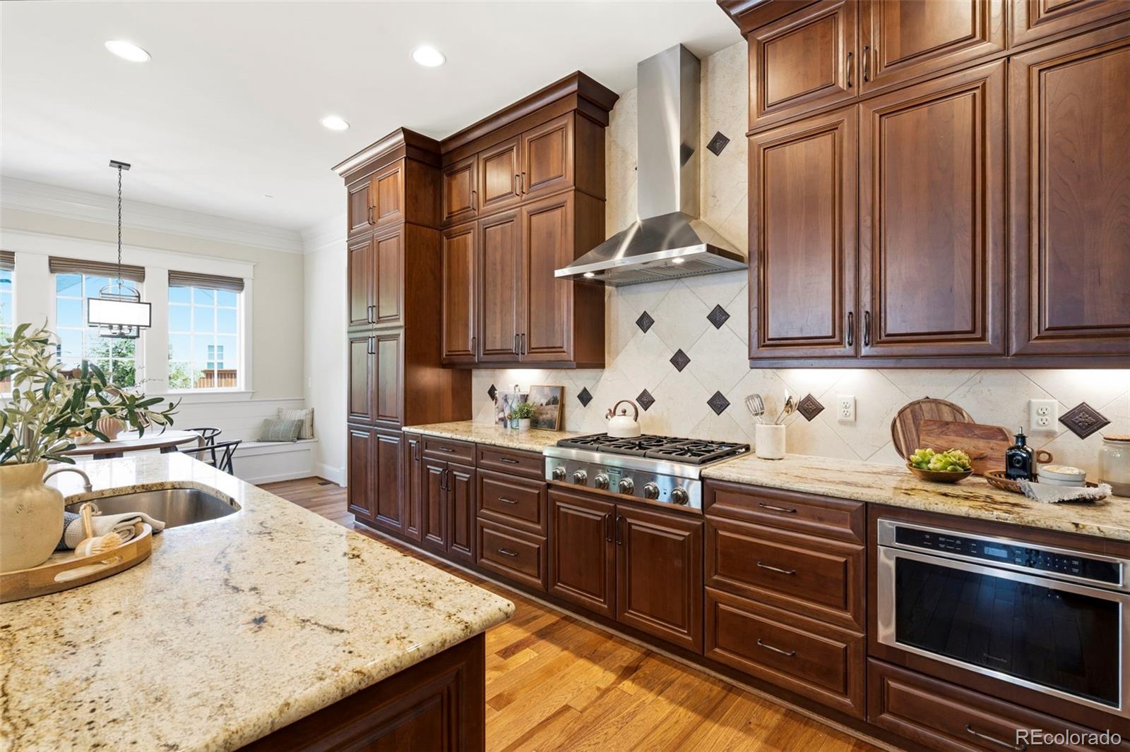MLS Image #20 for 9427 e 51st drive,denver, Colorado