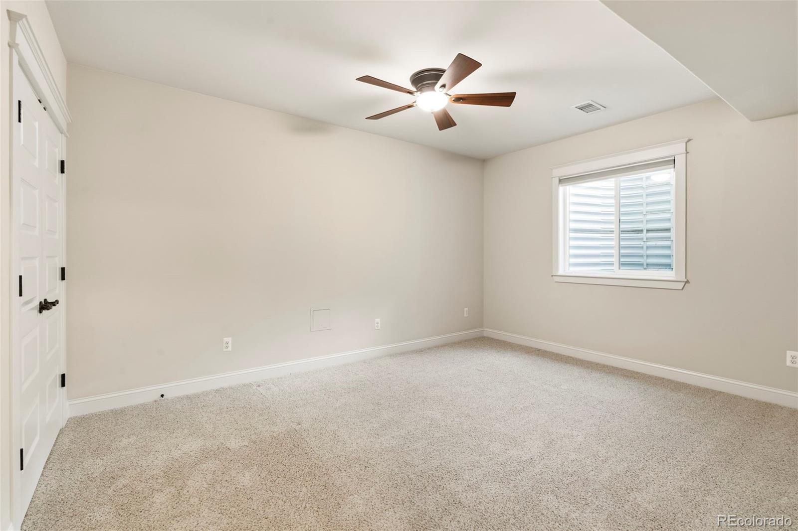 MLS Image #29 for 9427 e 51st drive,denver, Colorado