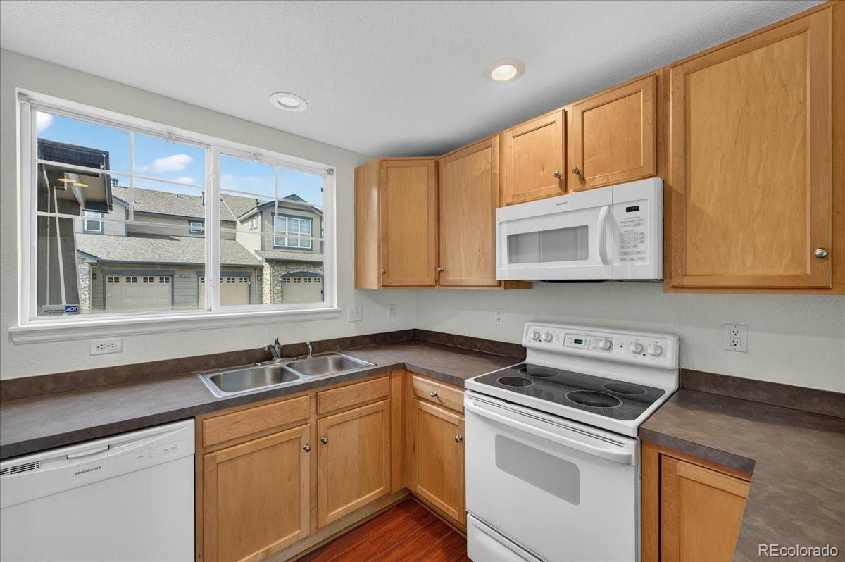 MLS Image #12 for 2122 s fulton circle,aurora, Colorado