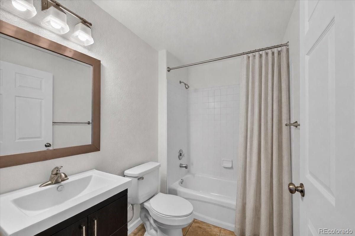 MLS Image #16 for 2122 s fulton circle,aurora, Colorado