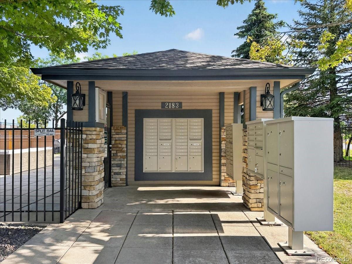 MLS Image #33 for 2122 s fulton circle,aurora, Colorado