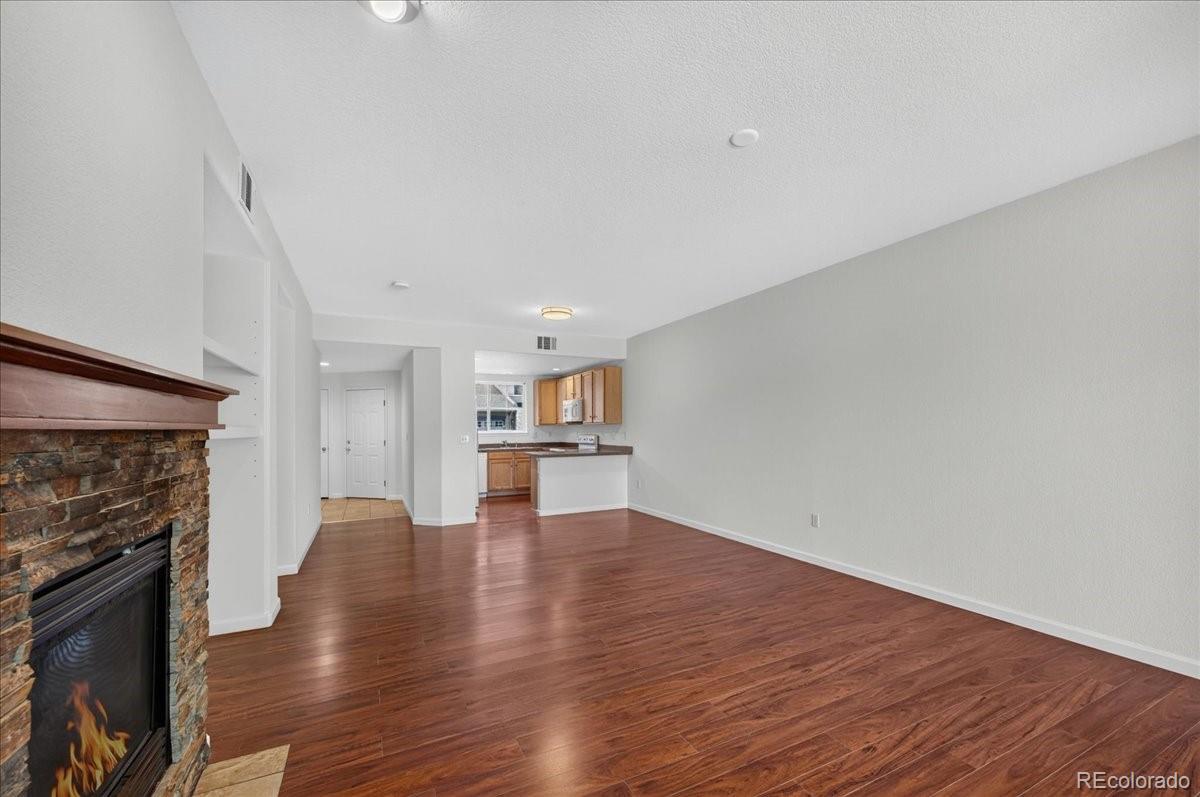 MLS Image #5 for 2122 s fulton circle,aurora, Colorado