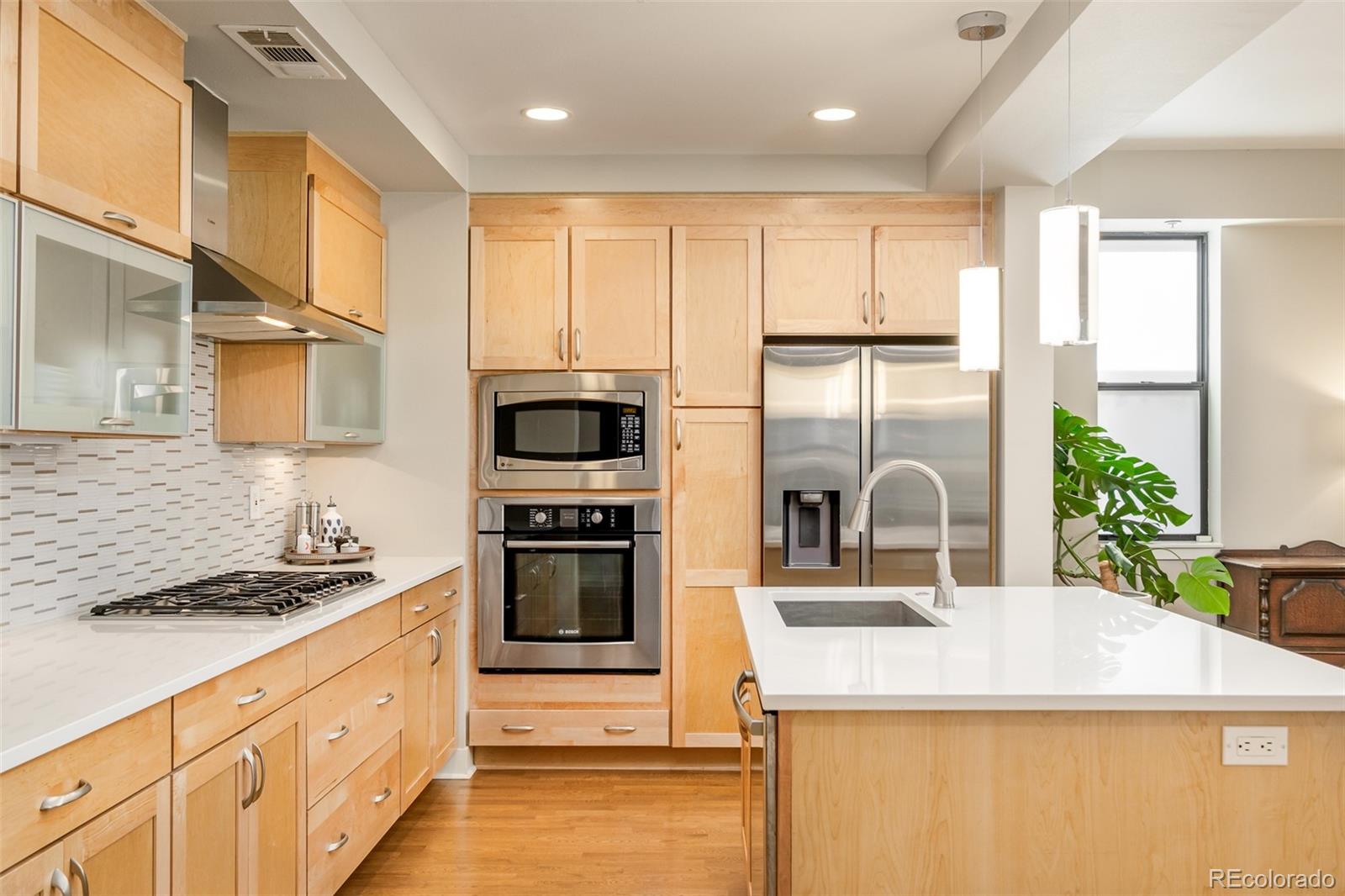 MLS Image #10 for 360 s lafayette street,denver, Colorado