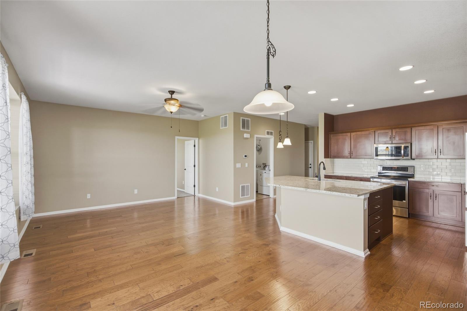 MLS Image #15 for 9828  olathe street,commerce city, Colorado