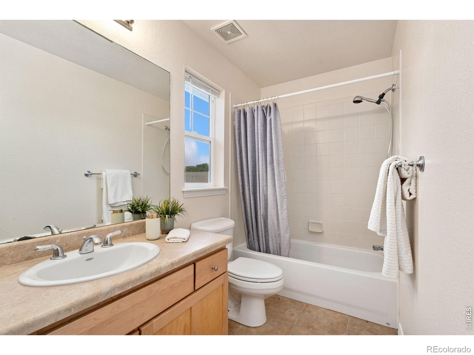 MLS Image #12 for 2104  18th avenue,longmont, Colorado