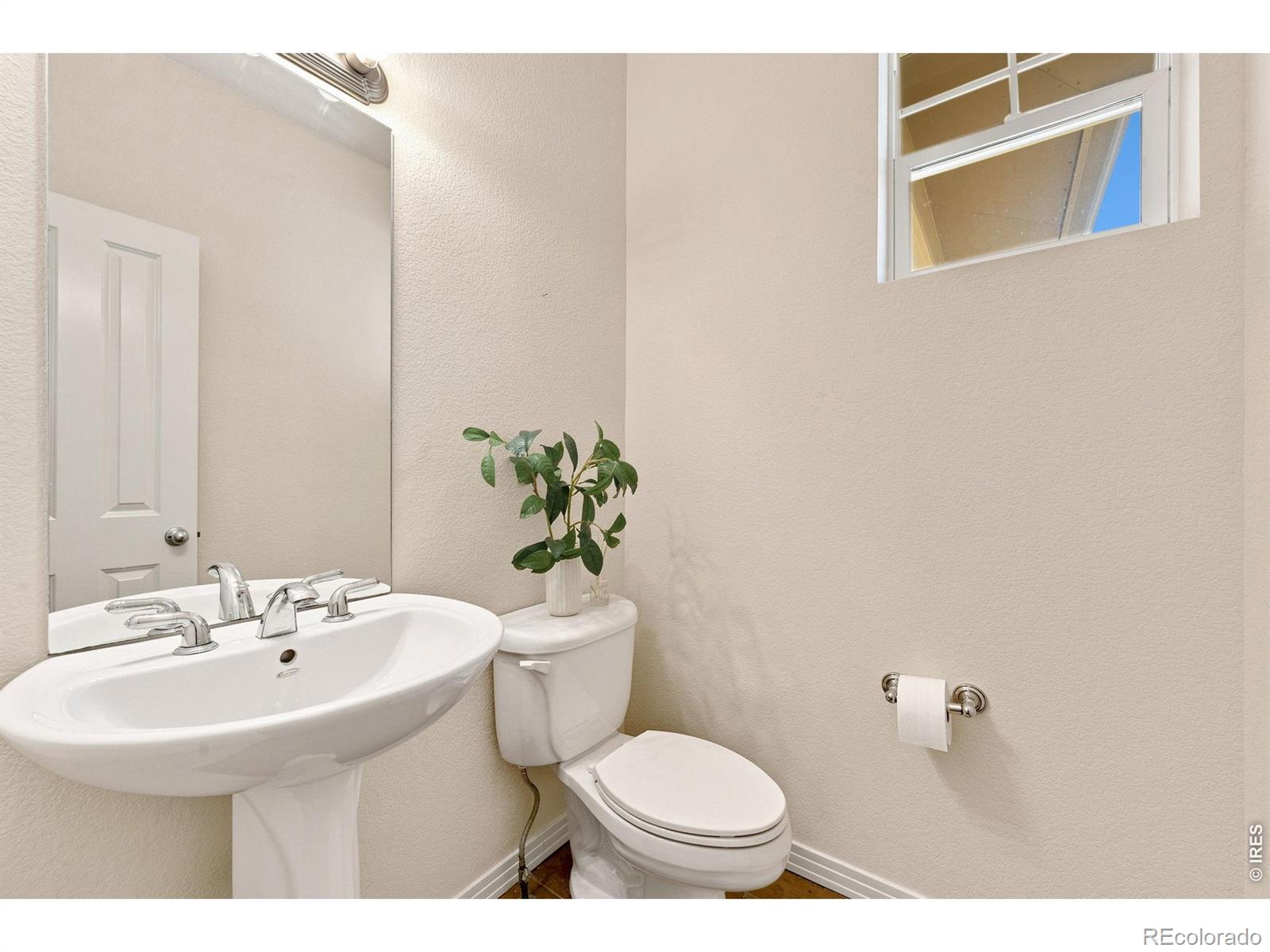 MLS Image #5 for 2104  18th avenue,longmont, Colorado
