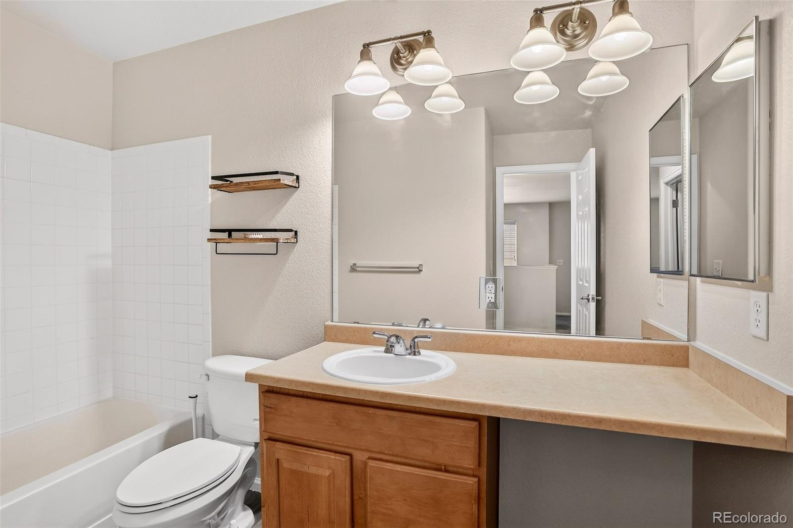 MLS Image #27 for 4356 s iris court,littleton, Colorado