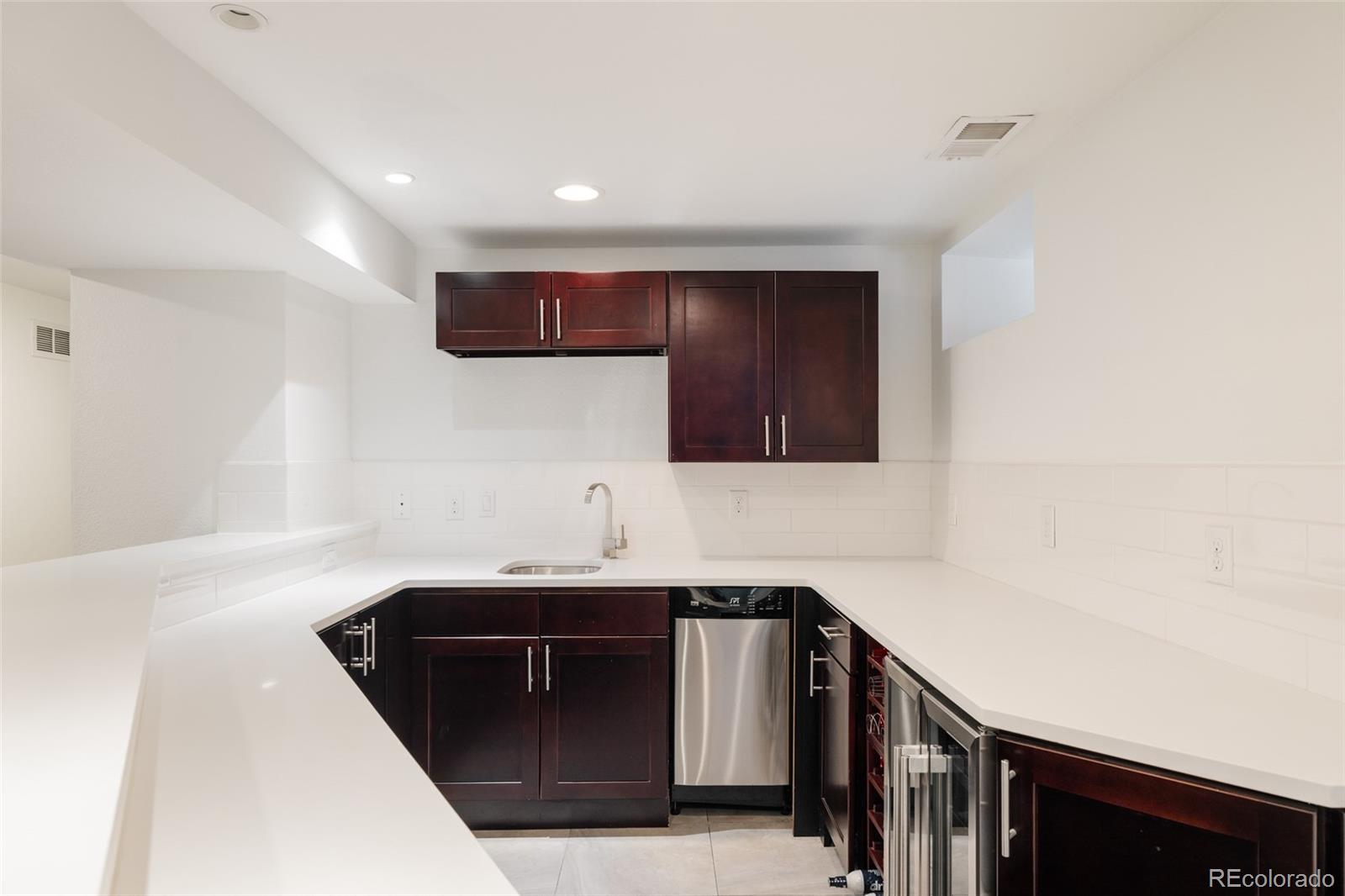 MLS Image #41 for 745 s york street,denver, Colorado