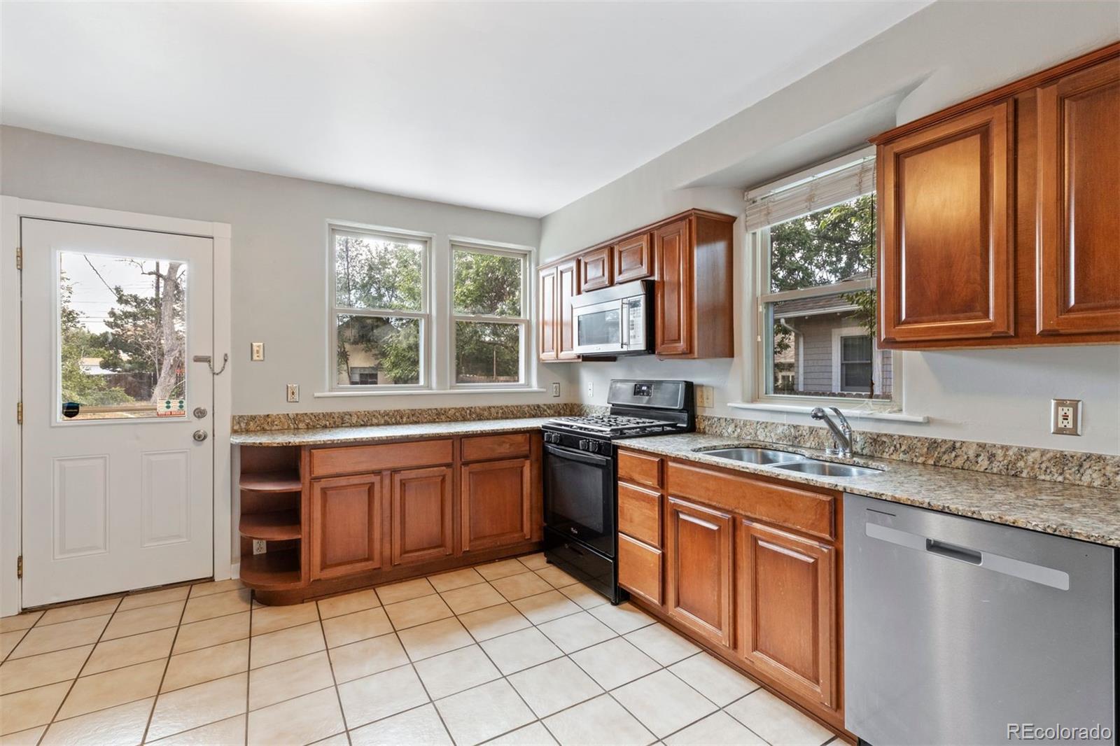 MLS Image #17 for 2309 n nevada avenue,colorado springs, Colorado