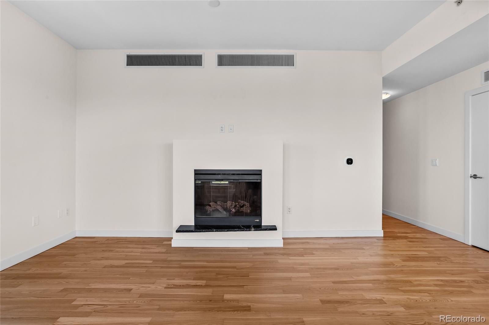 MLS Image #16 for 410  acoma street,denver, Colorado